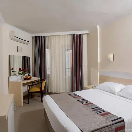 Hotel Sandy Beach Alanya Hotel 4*