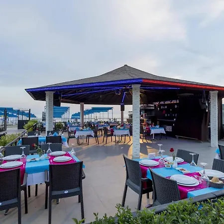 فندق Sandy Beach Alanya Hotel